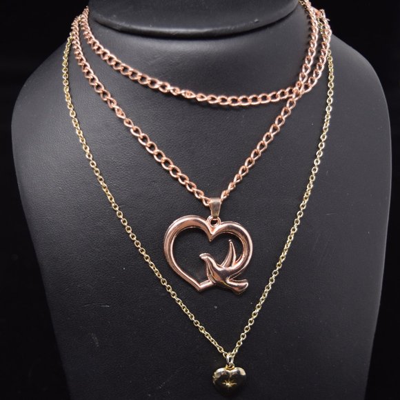 Bundle of 11 Heart Necklaces Mixed Metals Various Sizes Crafts Fashion Costume - Picture 5 of 9